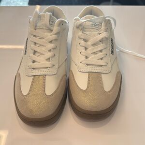 Reebok sneakers never worn brand new